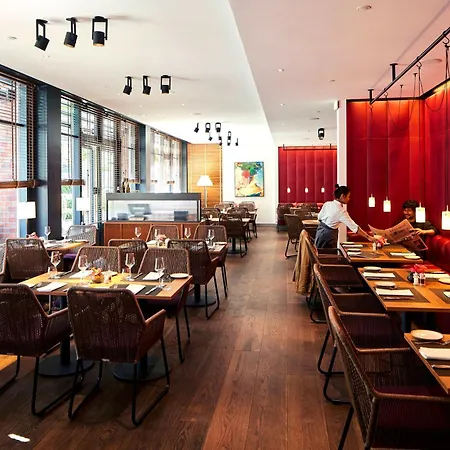 THE MADISON Hotel Hamburg-2